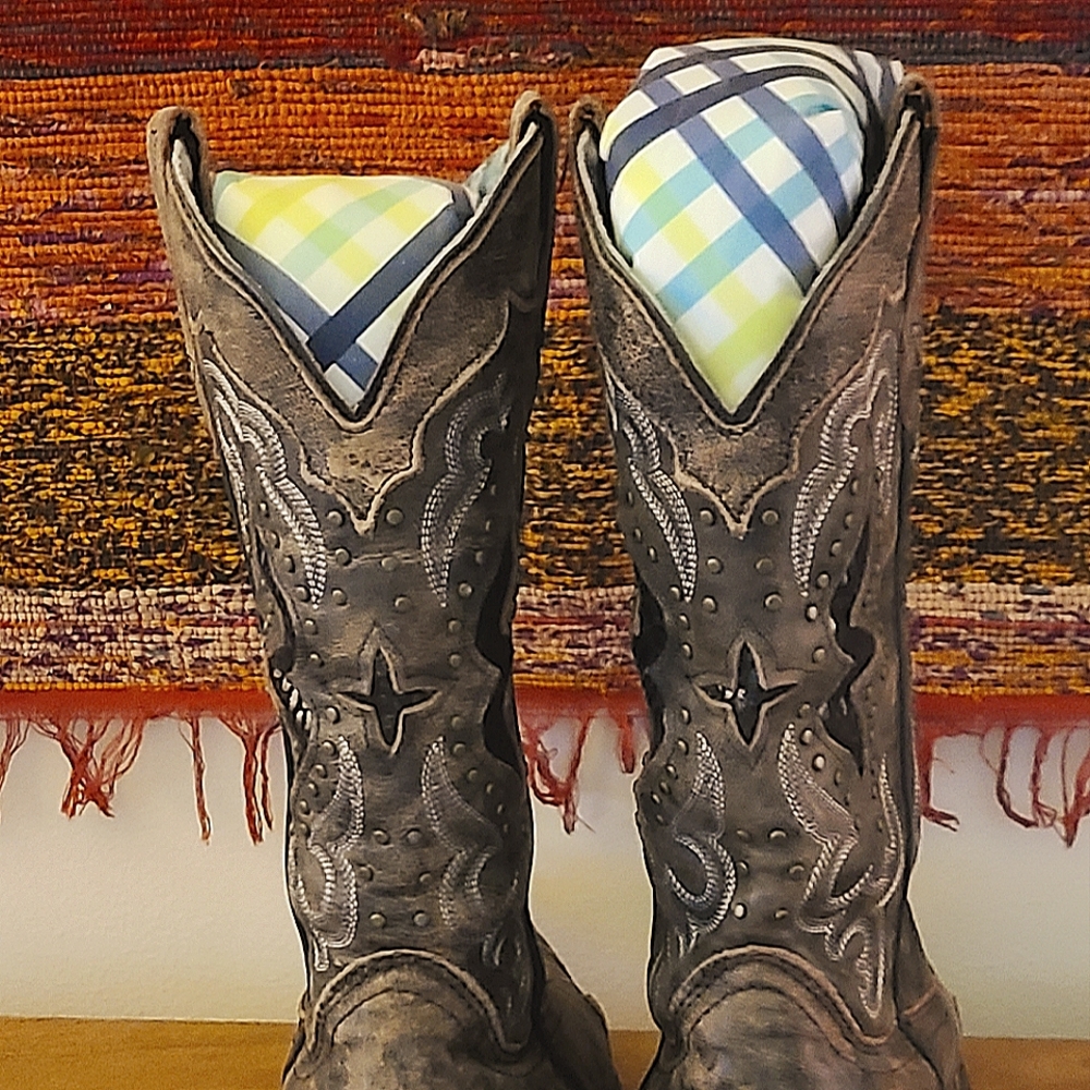 Laredo leather cowgirl boots